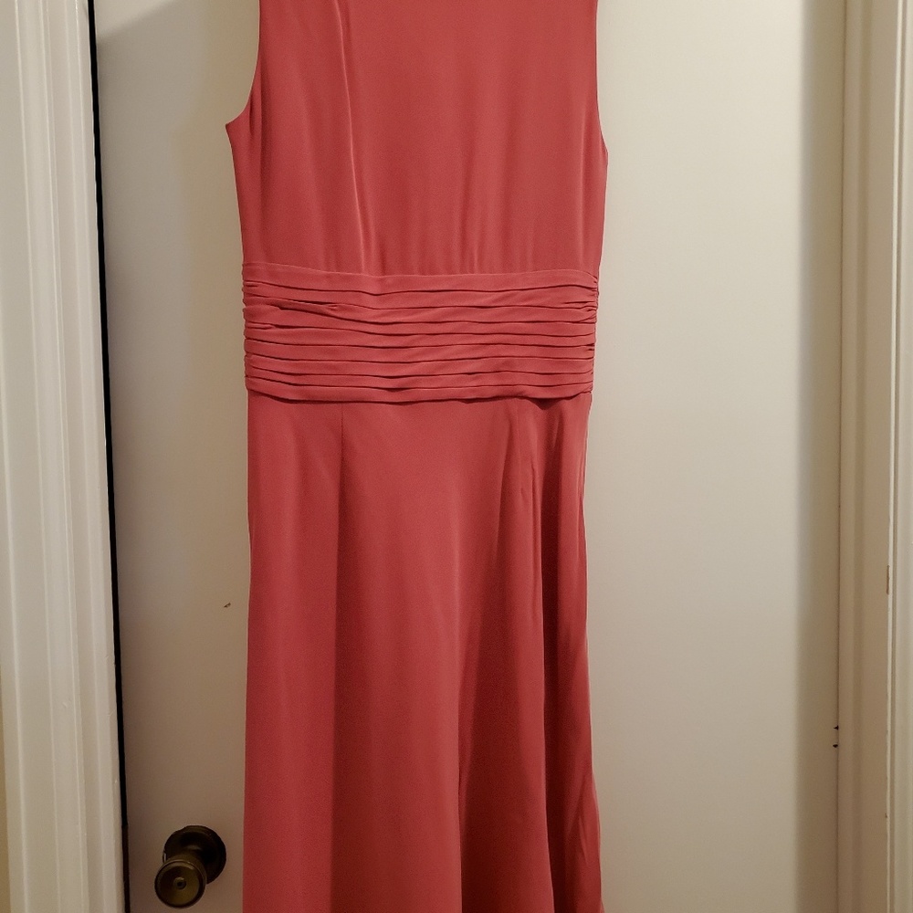 Dress - Picture 2 of 4